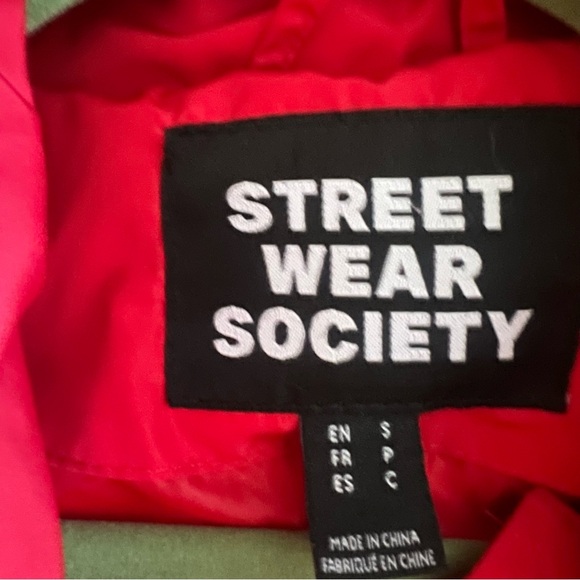 Streetwear Society Red Puffer Bomber Style Jacket Size S - Picture 4 of 8